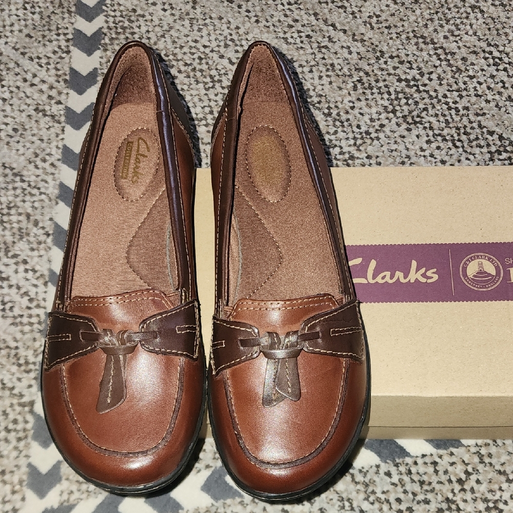 Clarks Women's Chestnut Brown Loafers
